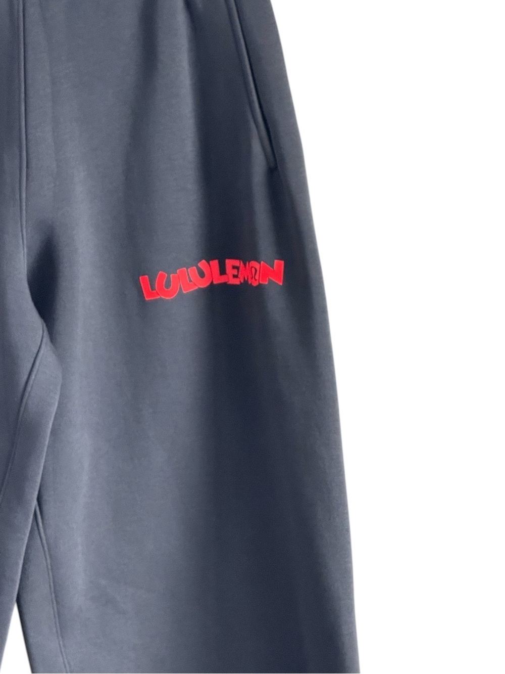 Lululemon x Disney Heavyweight Fleece Sweatpant - Black Mickey Mouse - XXS - Picture 4 of 10